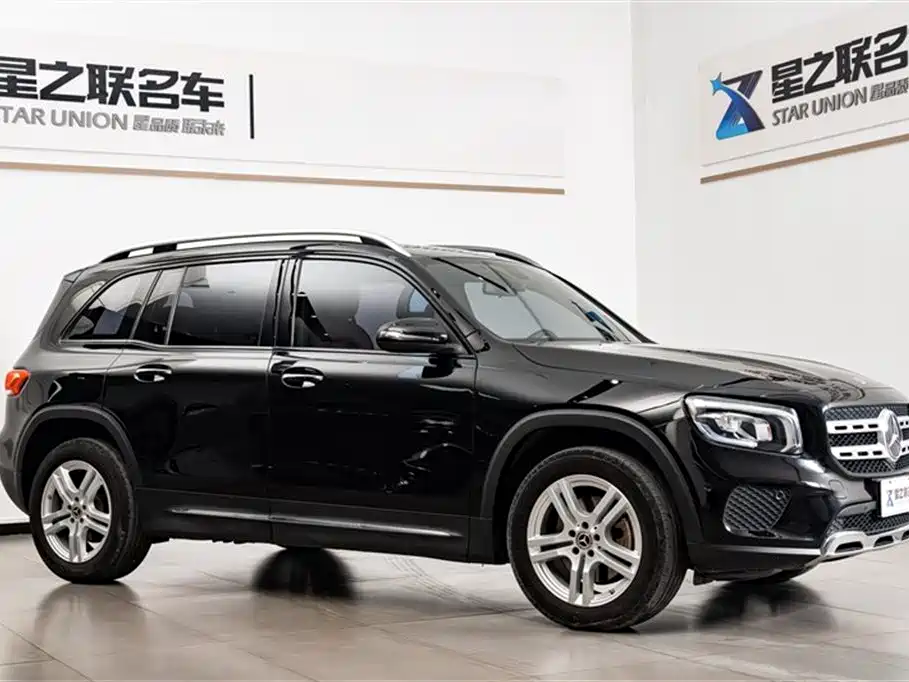 MERCEDES-BENZ GLB