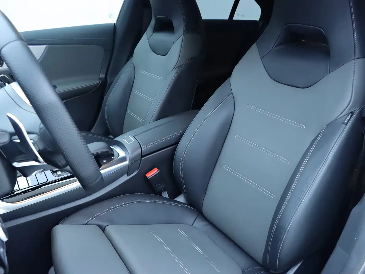 MERCEDES-BENZ CLA AMG