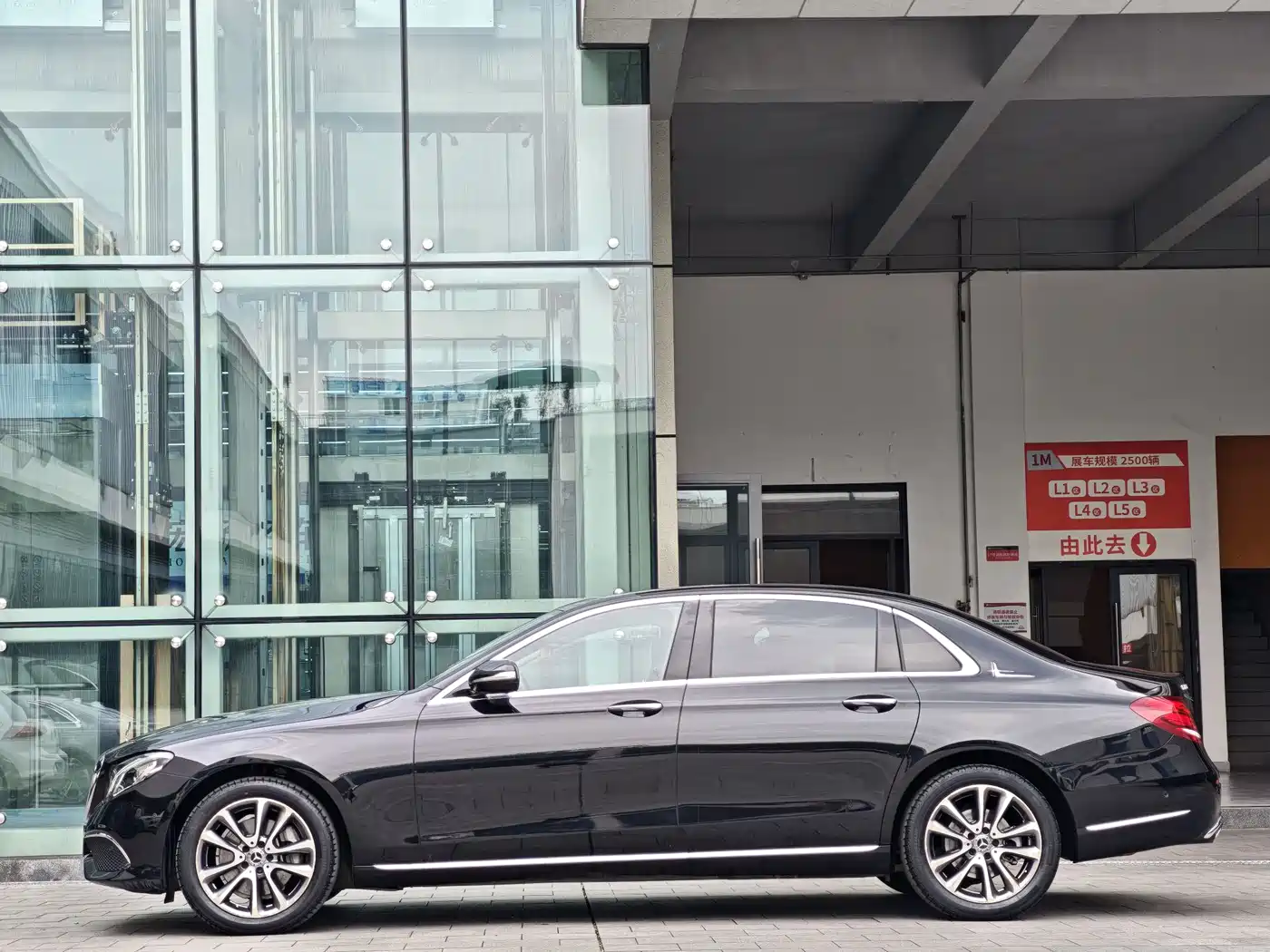 Mercedes-Benz E-Class 2018 E 200 L фото 7