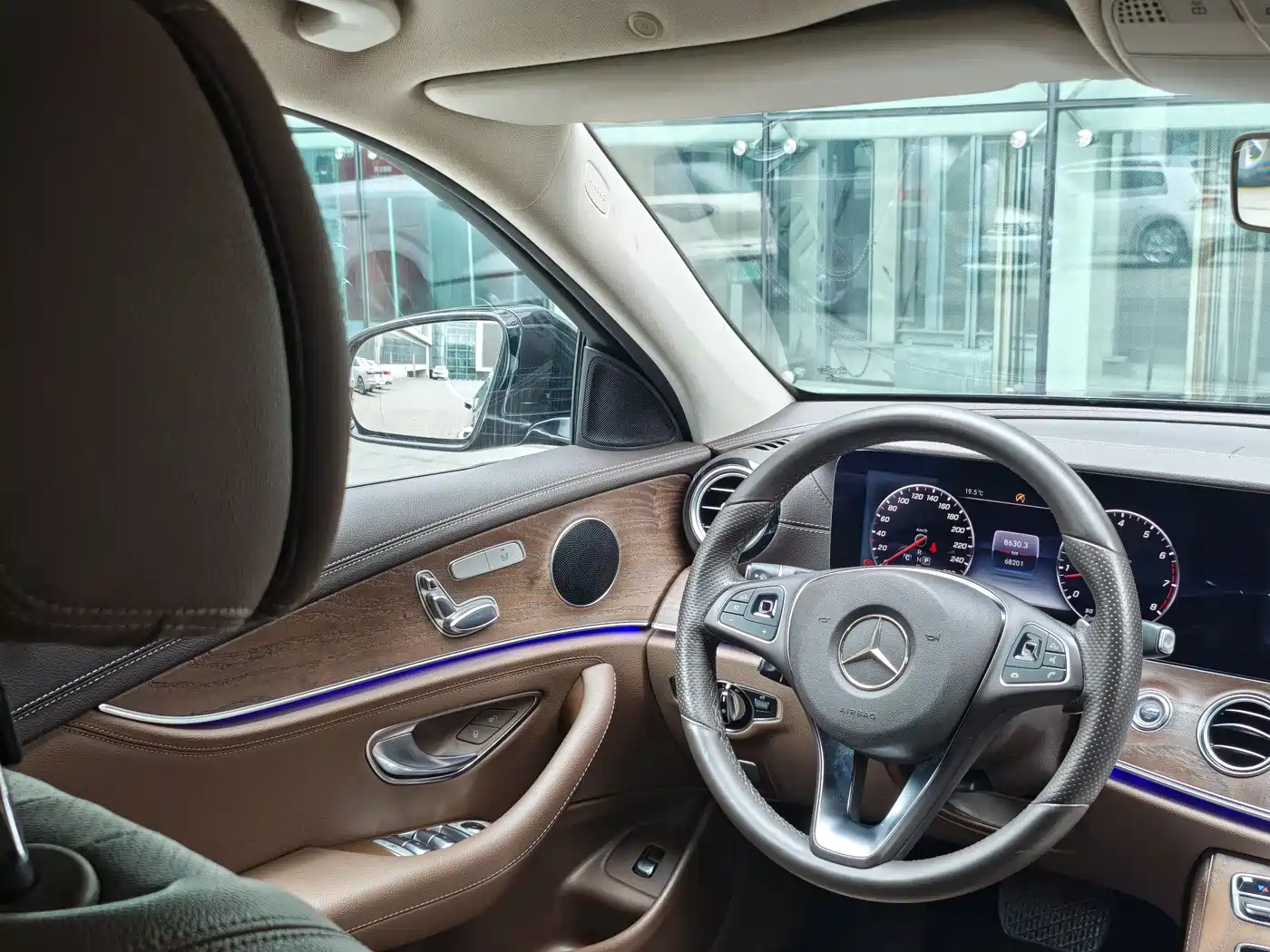 Mercedes-Benz E-Class 2018 E 200 L фото 17