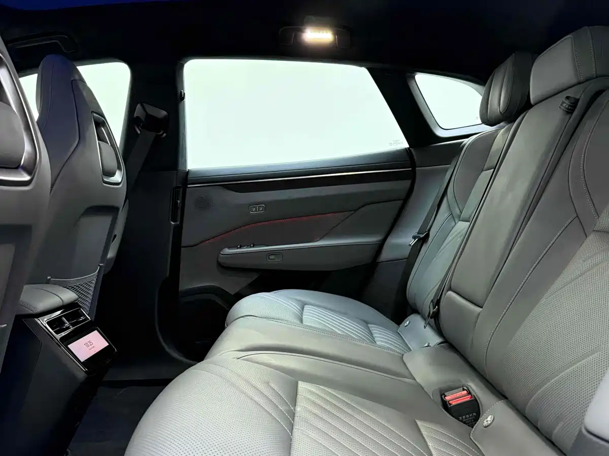 ZEEKR EXTREME KRYPTON 001