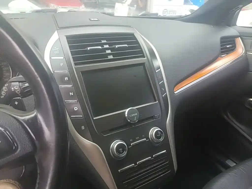Photo 13 - Lincoln MKC