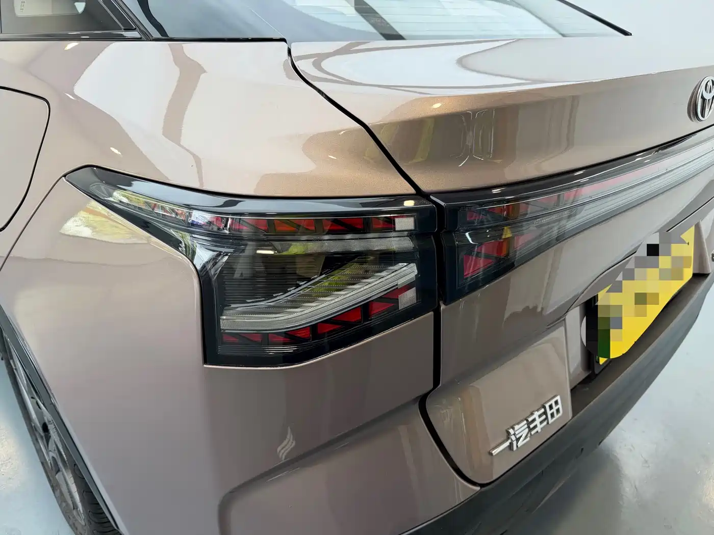 Toyota bZ3 2023 616km Long Range Premium фото 3
