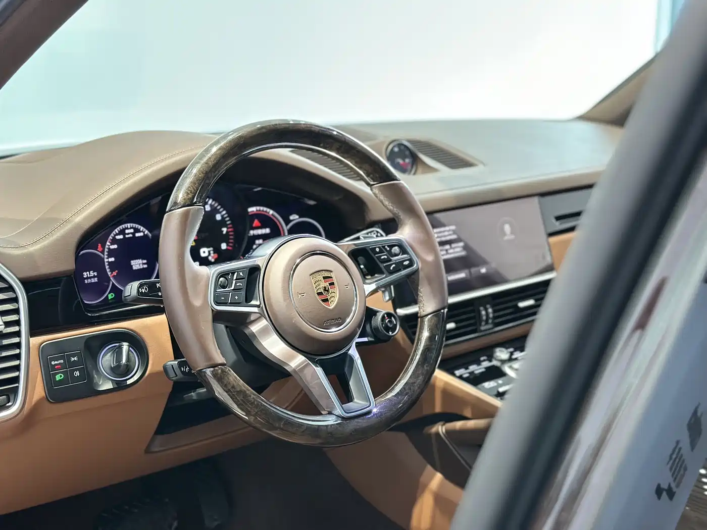 Porsche Cayenne 2023 Cayenne 3.0T Platinum Edition фото 6