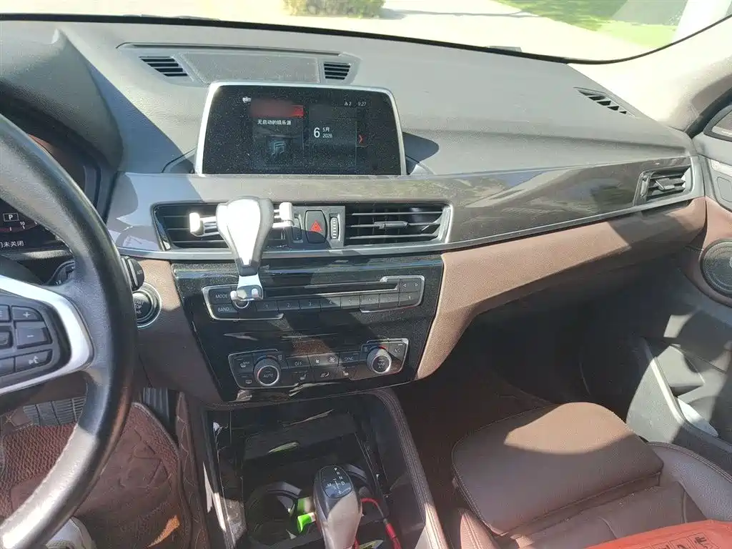 BMW X1 2018 xDrive20Li Premium Model фото 6