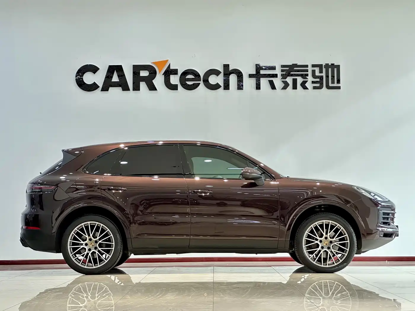 Porsche Cayenne 2023 Cayenne 3.0T Platinum Edition фото 4