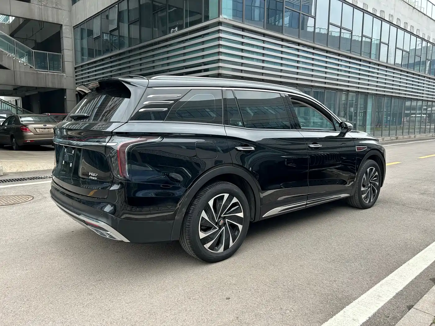 Hongqi HS7 PHEV 2024 2024 2.0T PHEV 4WD Flagship Edition 6-seater