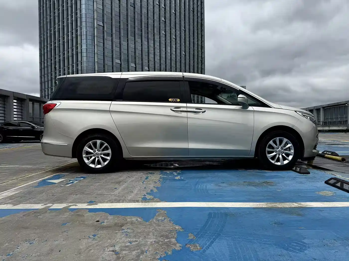 Buick GL8 2017 ES 28T Comfort Type China V фото 4