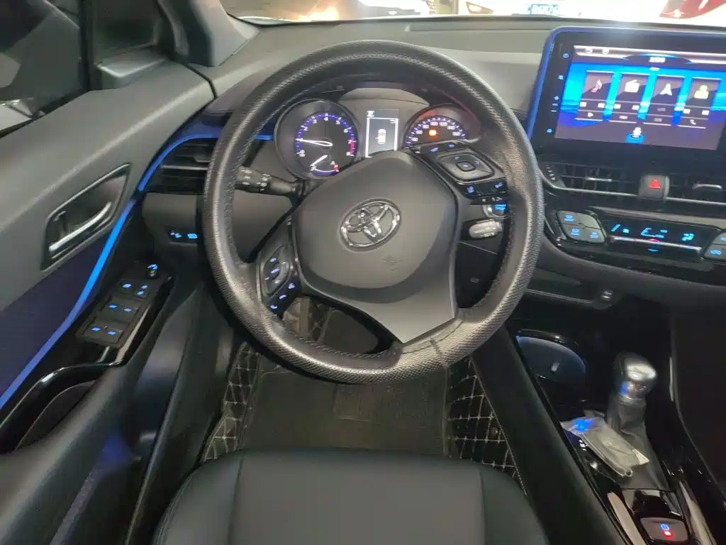 Toyota C-HR 2021 2020 Model 2.0L Leading
