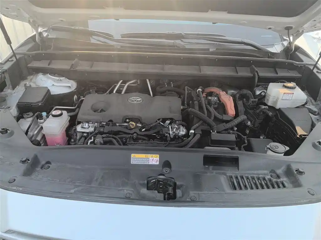 Toyota Highlander 2022 Model Dual Engine 2.5L 4WD Premium Edition 7-Seater фото 17