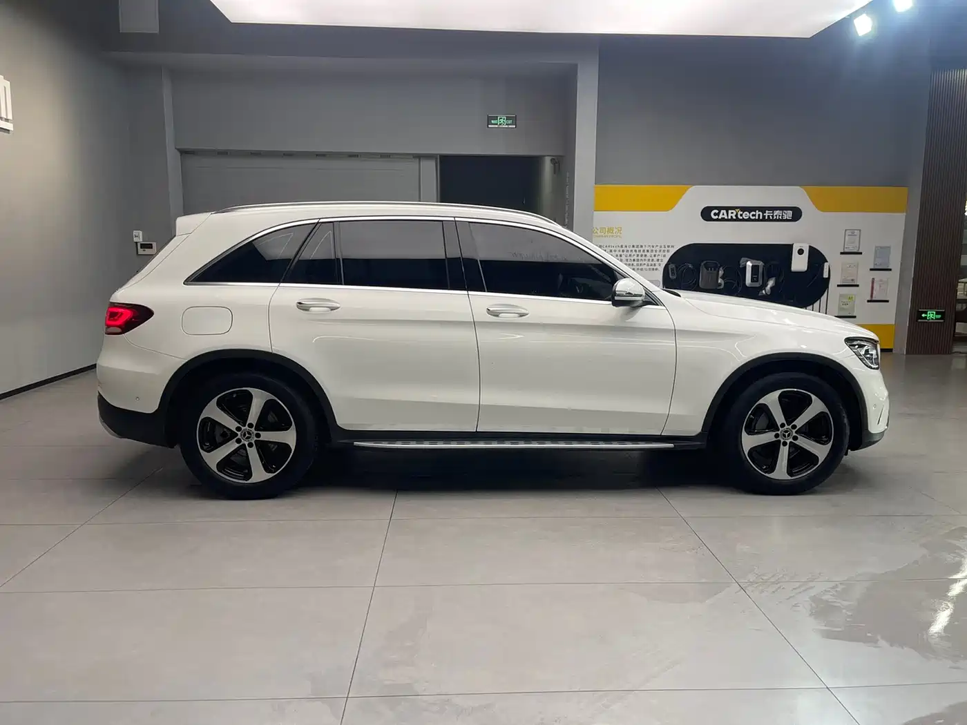 Mercedes-Benz GLC 2022 Facelift II GLC 260 L 4MATIC Sport Model фото 7