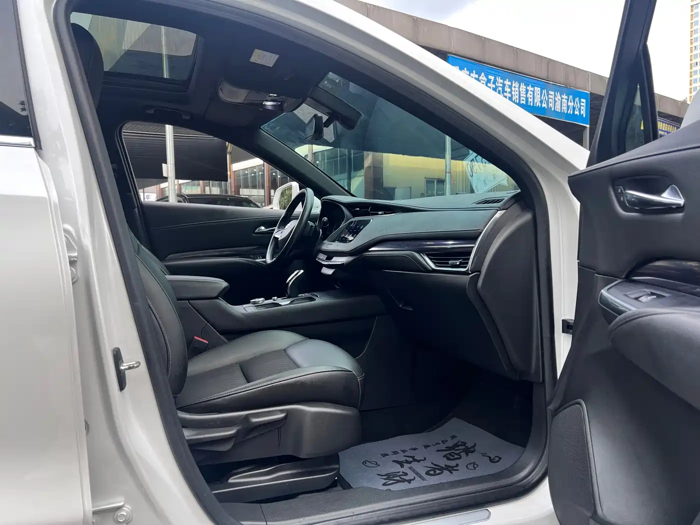 Cadillac XT4 2020 Facelift 28T 2WD Tech фото 26