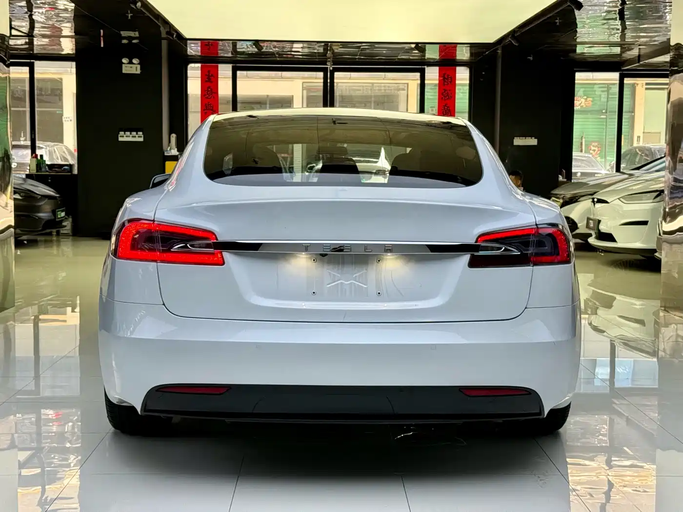 Tesla Model S 2019 2019 Long Range Version
