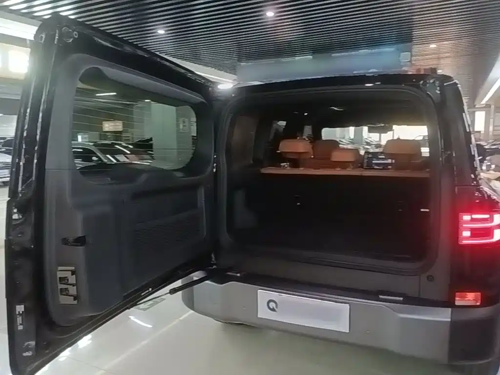 Fang Cheng Bao Titanium 7 2026 2025 AWD Base Model