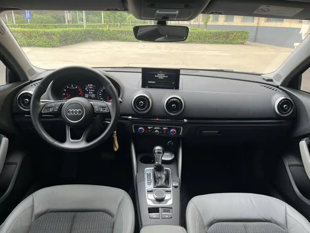 Фото 14 - Audi A3