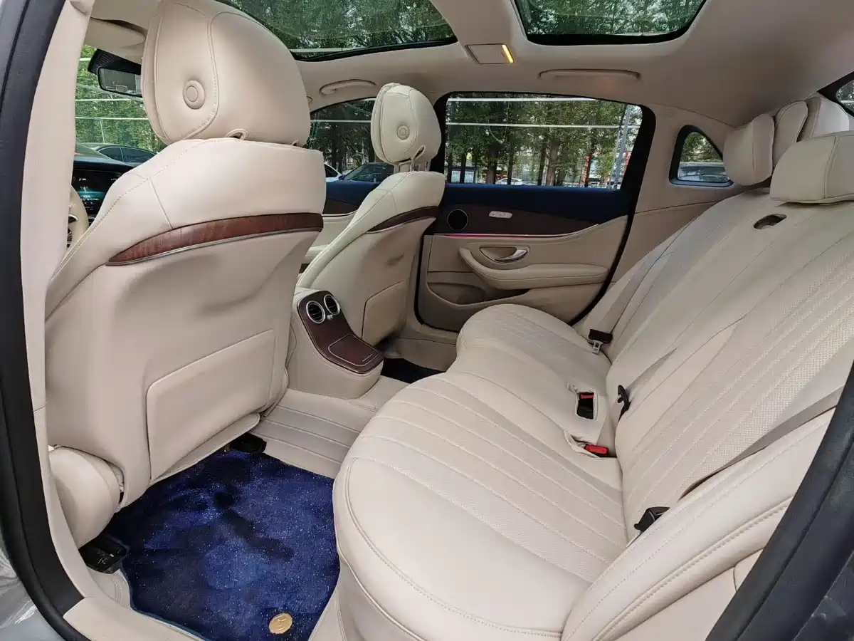 Mercedes-Benz E-Class 2021 E 300 L Sport Fashion фото 6