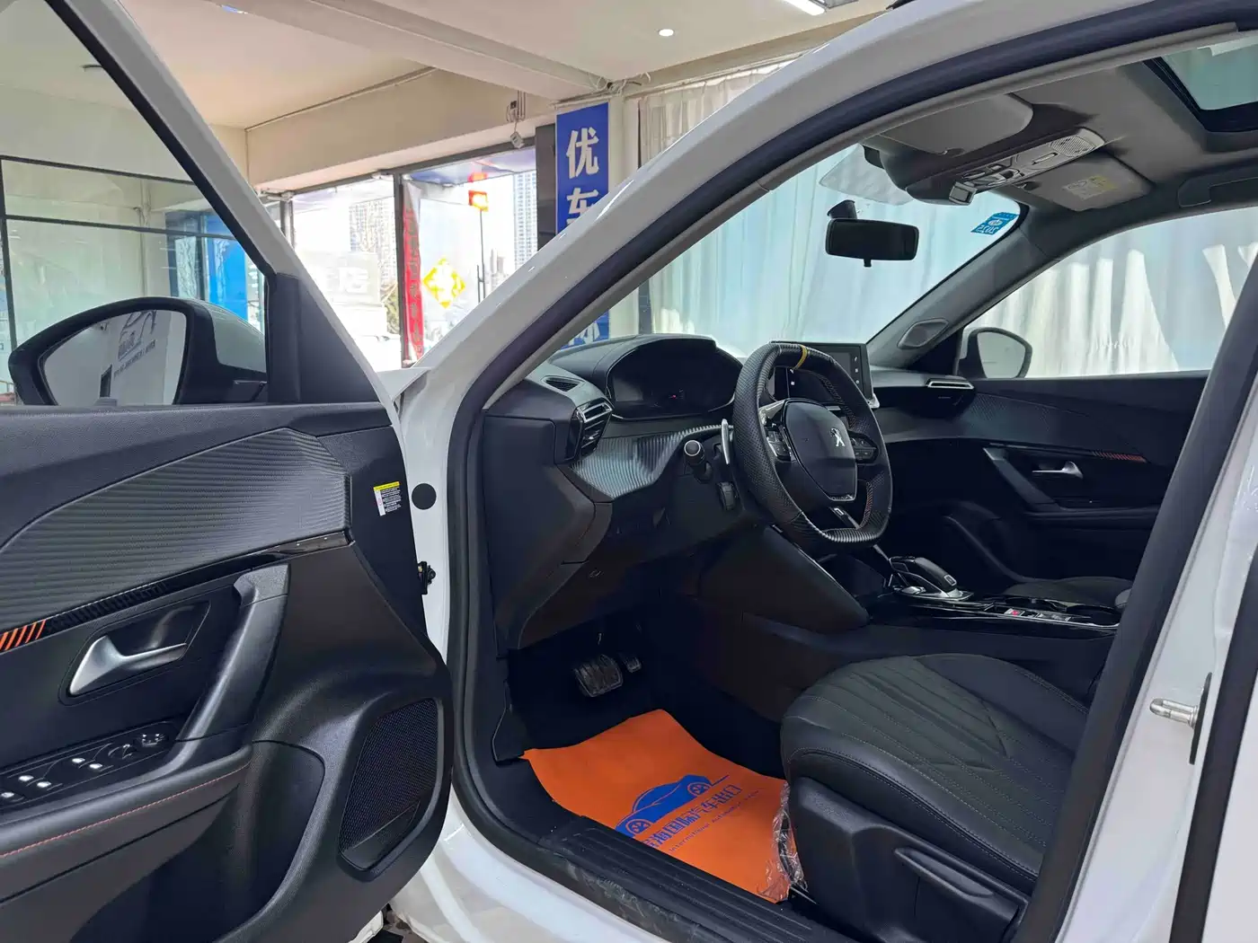 Peugeot 2008 2022 230THP THE ONE фото 7
