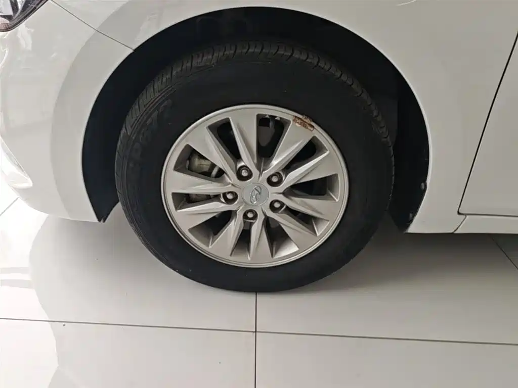 Hyundai Elantra 2020 1.6L Auto GL Pleasing Edition фото 23