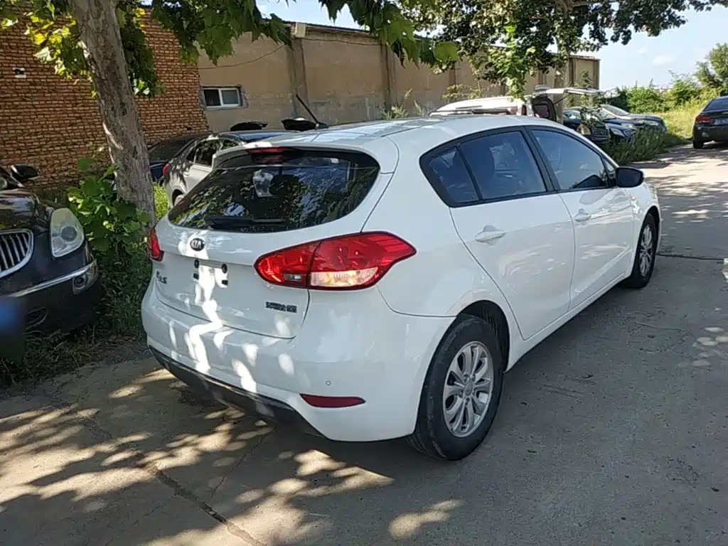 Kia K3S 2014 2014 1.6L Automatic GL