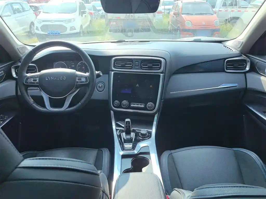 Lynk & Co 01 EM-P 2018 1.5T PHEV Jin Pro China V фото 10