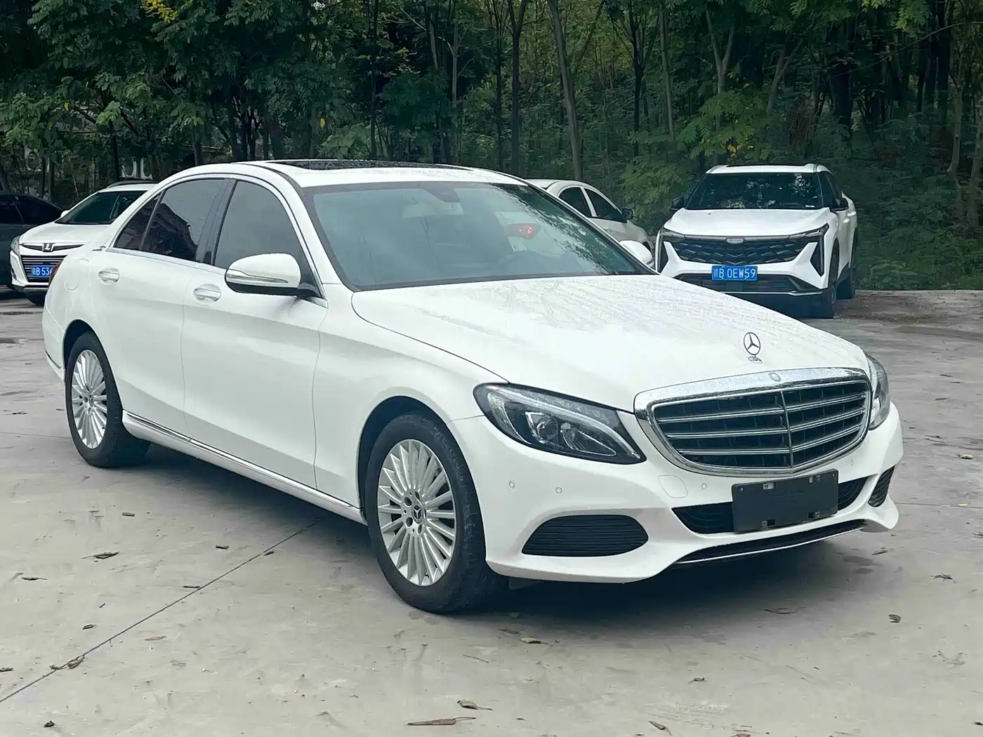 Photo 3 - Mercedes-Benz C-Class
