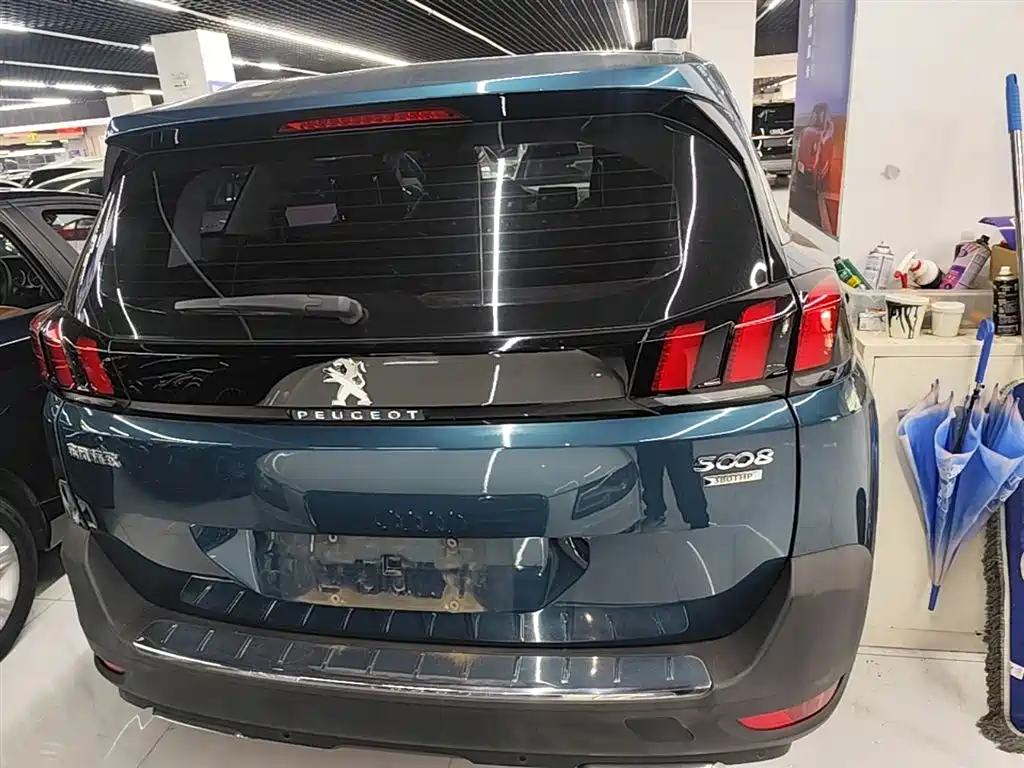 Peugeot 5008 2017 380THP 5-Seat Elite Edition фото 6