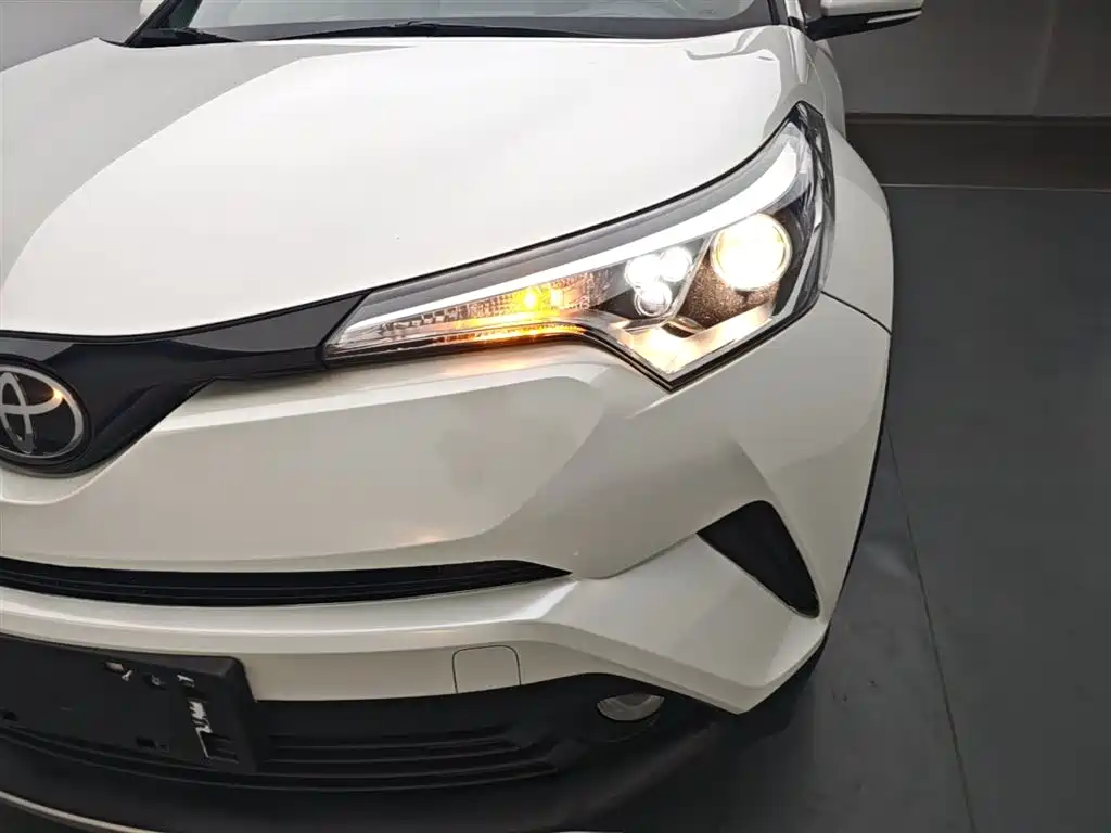 Toyota IZOA 2018 2.0L Yichi Edition China V фото 24