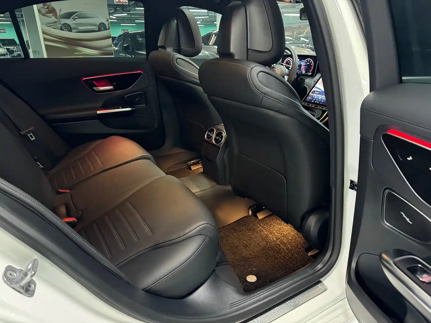 Mercedes-Benz C-Class 2024 C 200 L Sport Edition фото 11