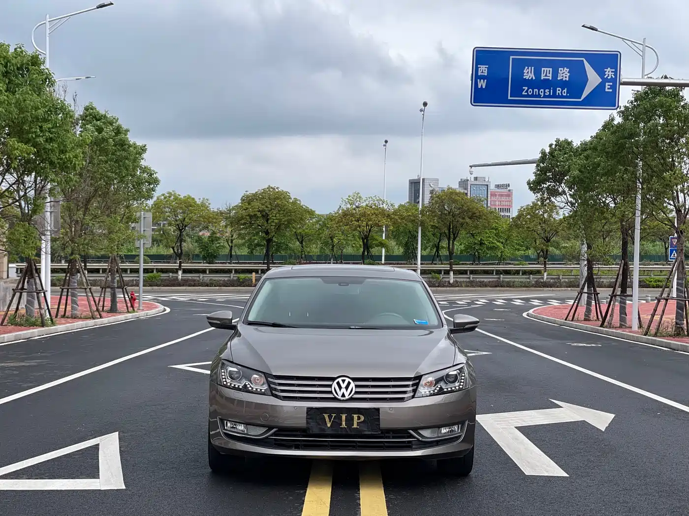 Фото 2 - Volkswagen Passat