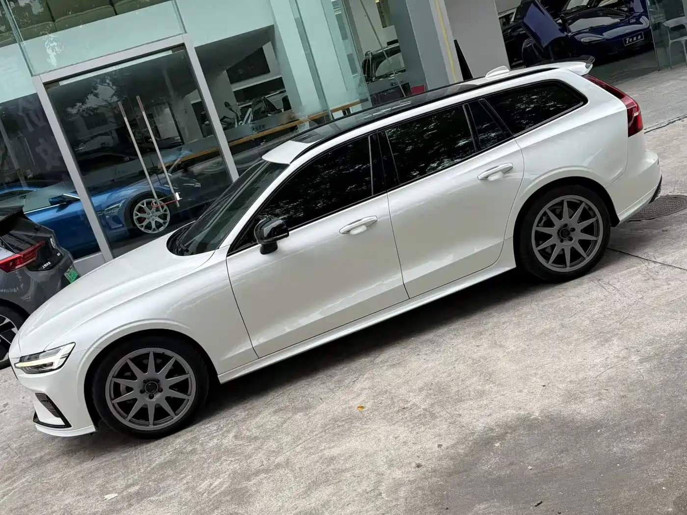 2020 Volvo V60