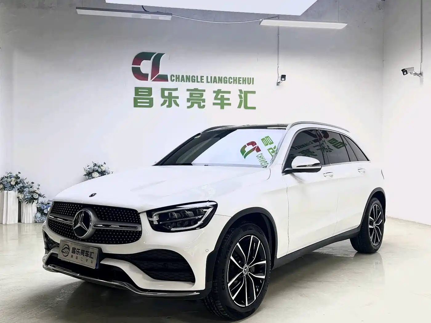 MERCEDES-BENZ GLC