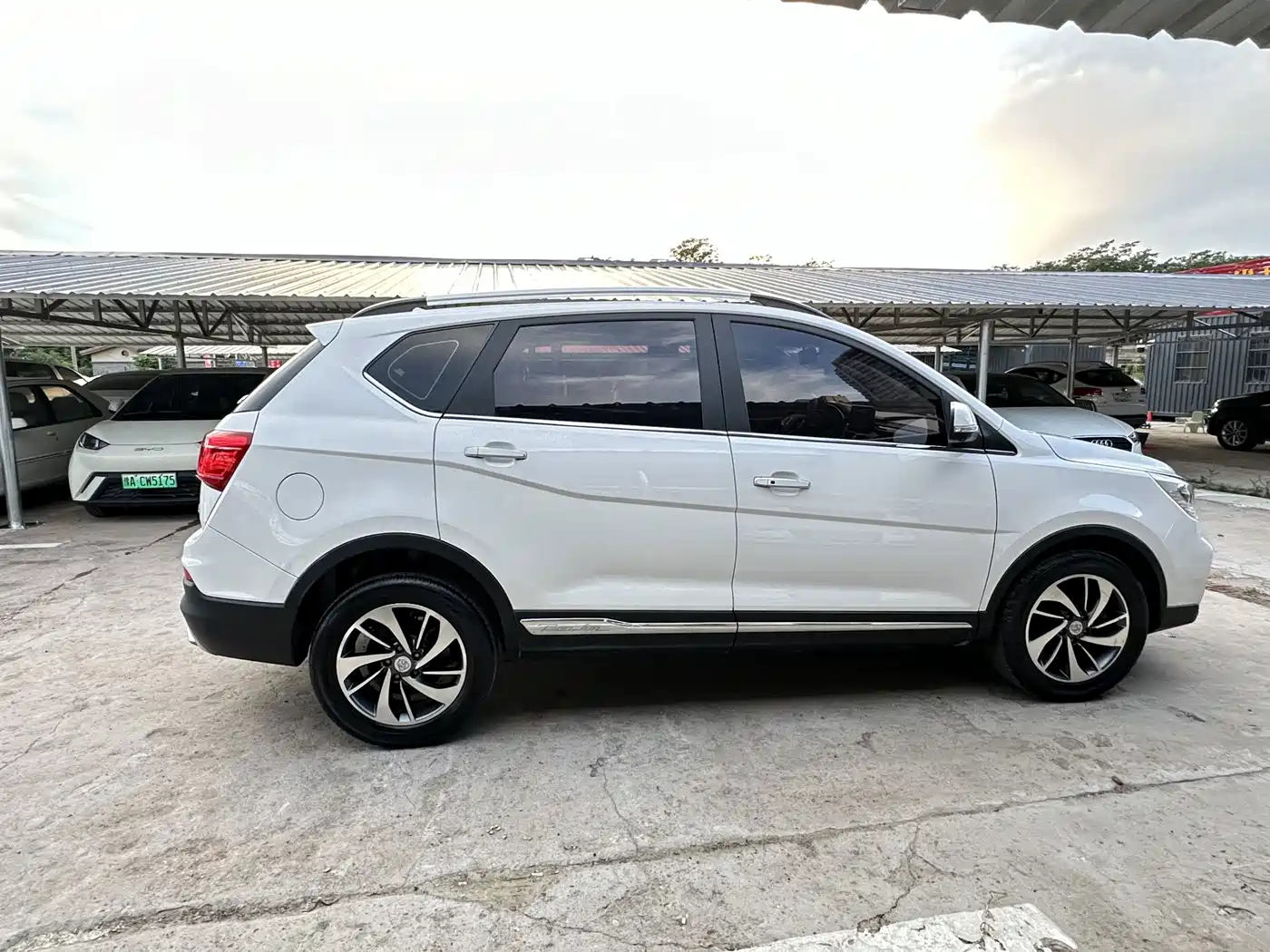 Baojun 560 2018 2017 1.5T DCT Flagship 7-seater