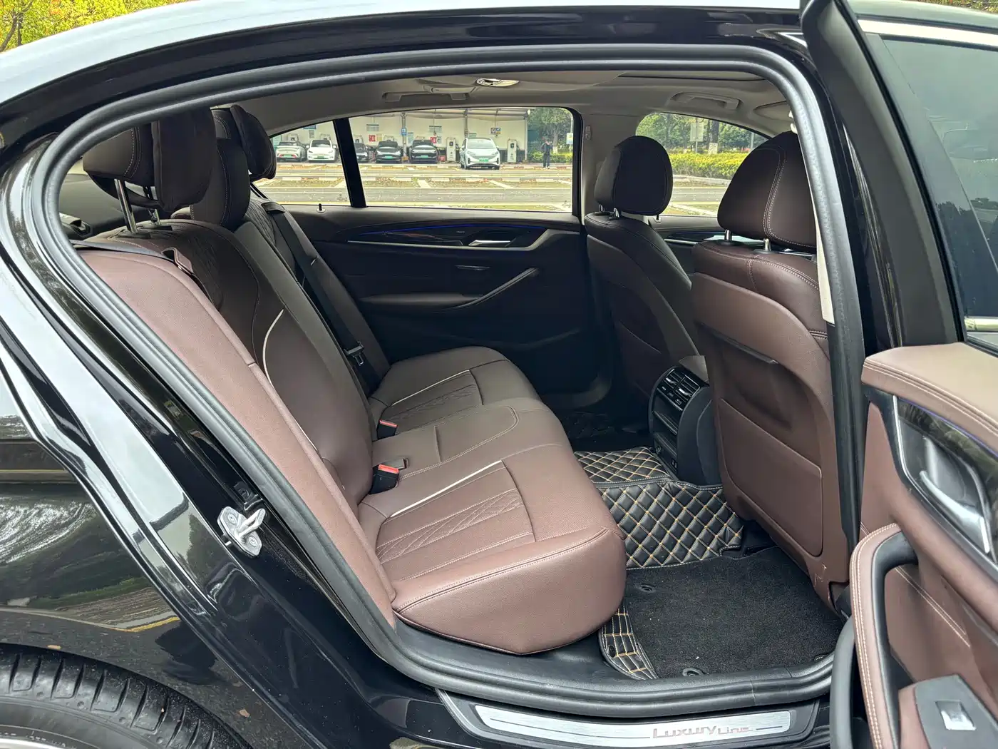 BMW 5 Series 2022 Model Second Facelift 525Li Luxury Package фото 15