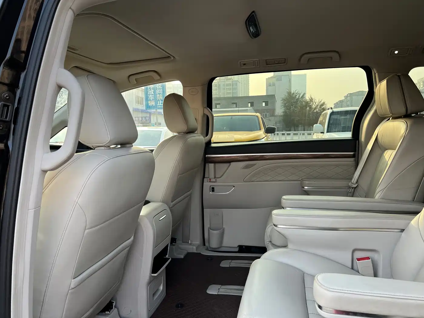 GAC Trumpchi Trumpchi M8 2018 320T Exclusive Edition фото 5