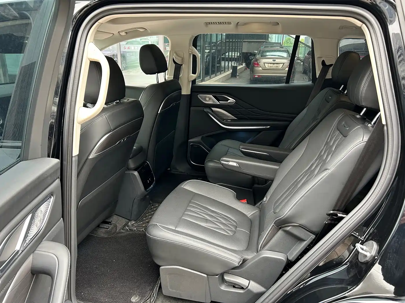 Hongqi HS7 PHEV 2024 2024 2.0T PHEV 4WD Flagship Edition 6-seater