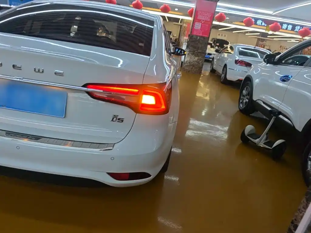 Roewe i5 2019 2019 1.5L Manual 4G-Connected Langyue Edition