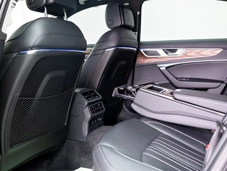 Audi A6L 2023 45 TFSI Premium Selection Elegance фото 7