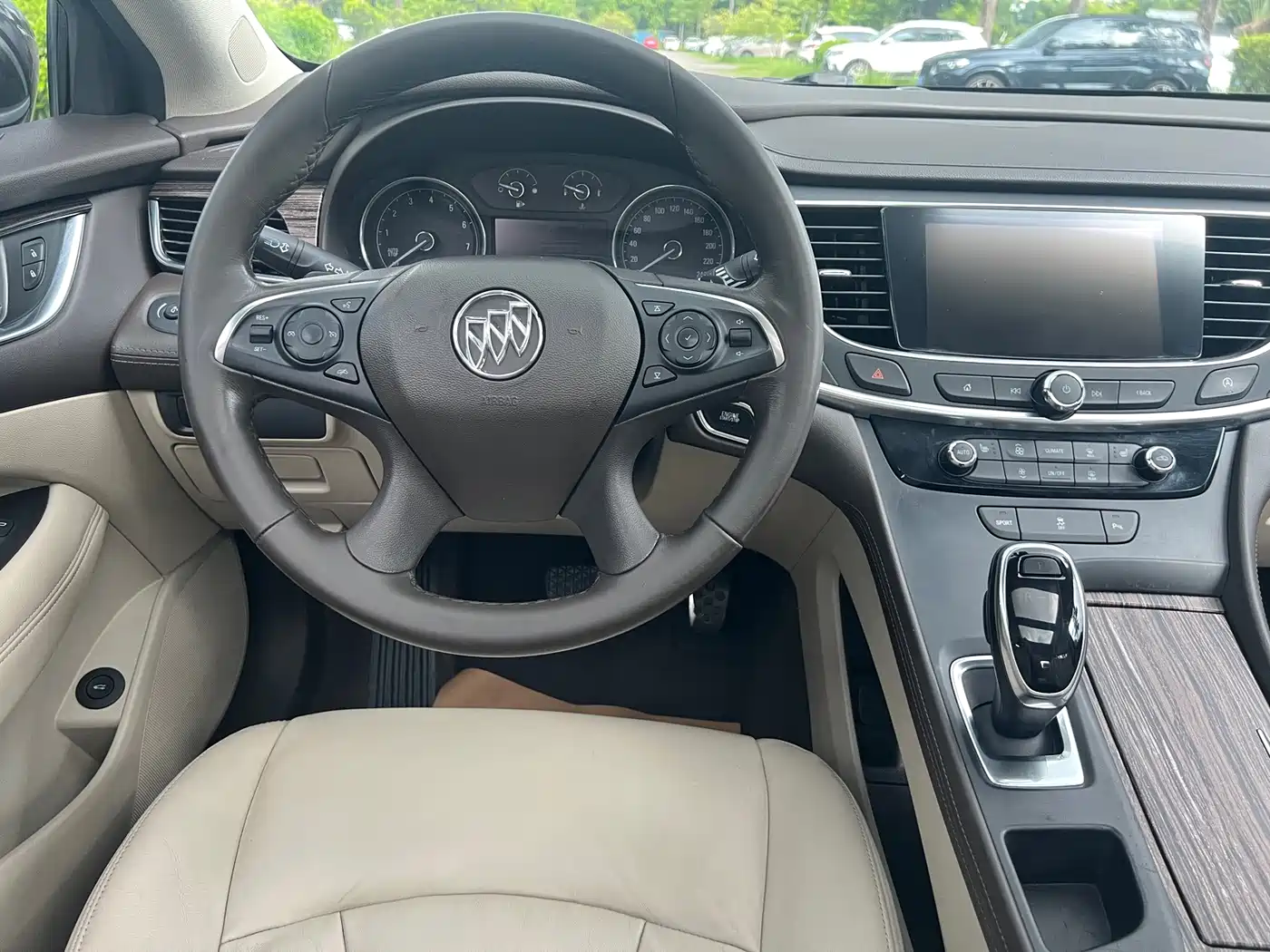 Фото 11 - Buick LaCrosse
