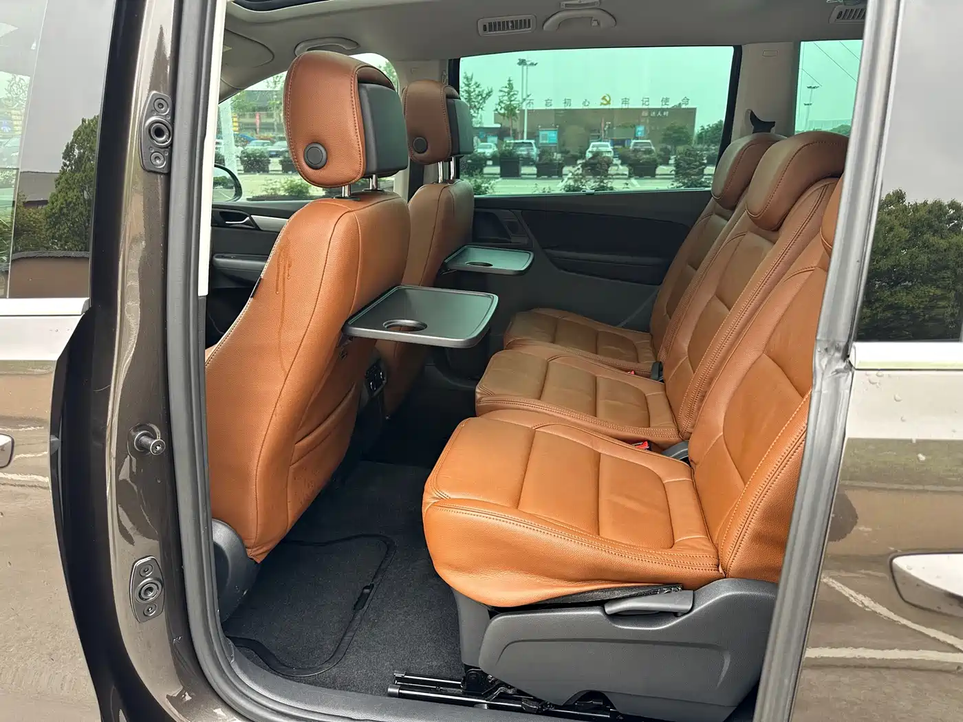 Volkswagen Sharan 2018 380TSI Comfort 7-Seater фото 16