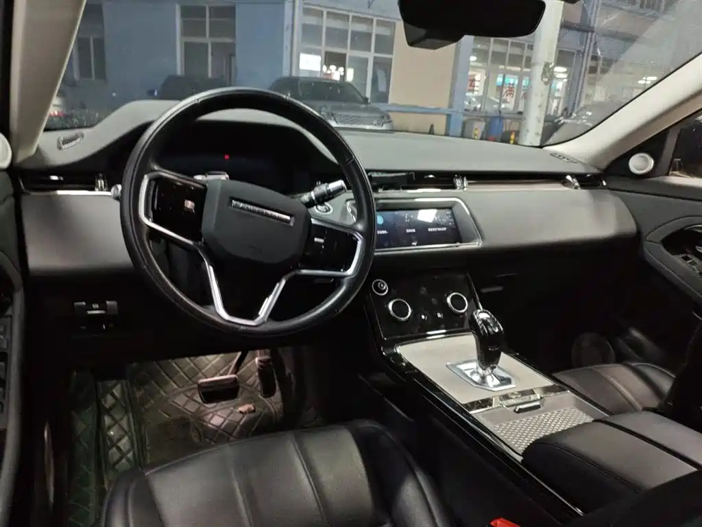 Land Rover Range Rover Evoque 2021 Range Rover Evoque L 249PS R-Dynamic S Performance Edition фото 6
