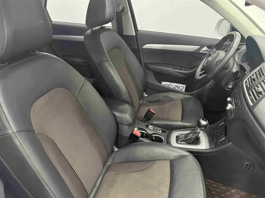 Audi Q3 2017 30 TFSI Fashion фото 24