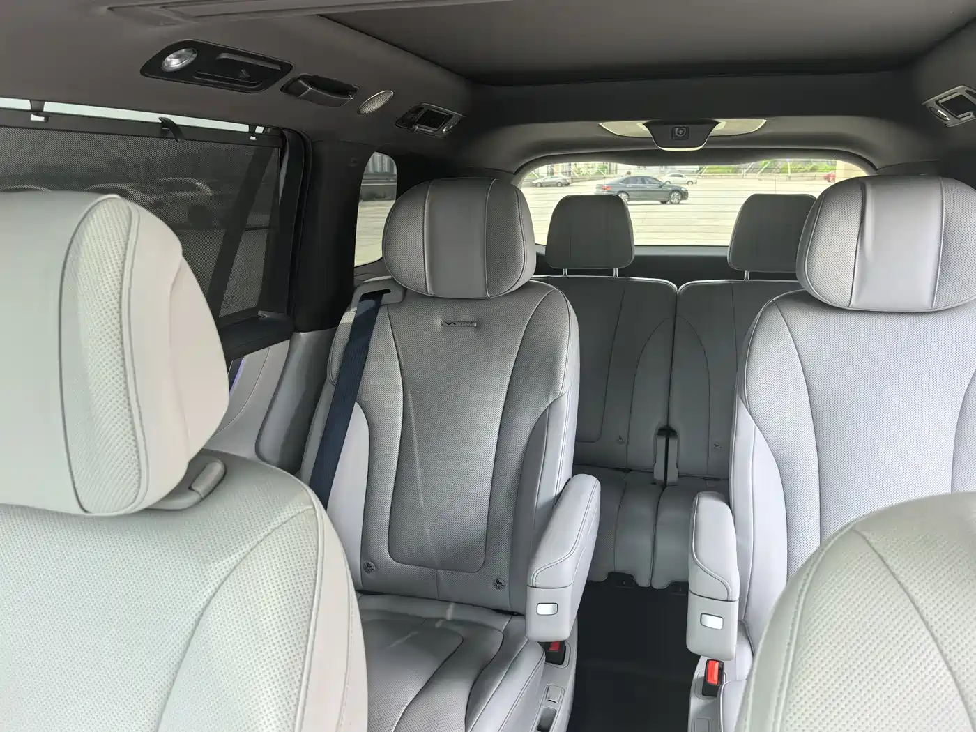 AITO Wenjie AITO M9 2024 Range Extender Ultra 52kWh 6-seater фото 18