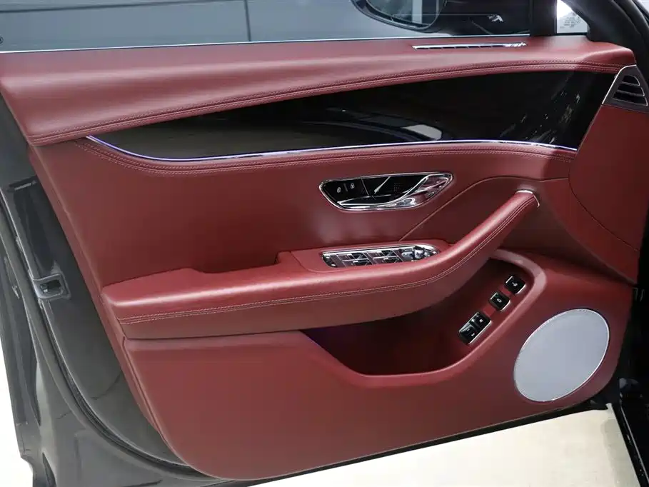 BENTLEY FLYING SPUR PLUG IN HYBRID