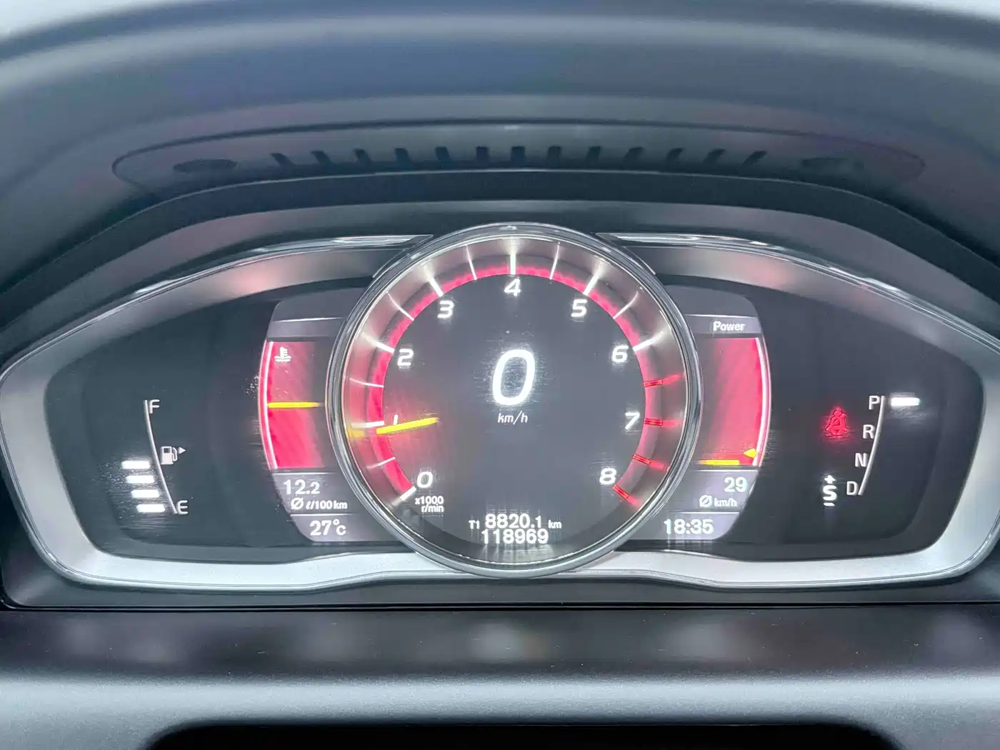 Фото 8 - Volvo XC60
