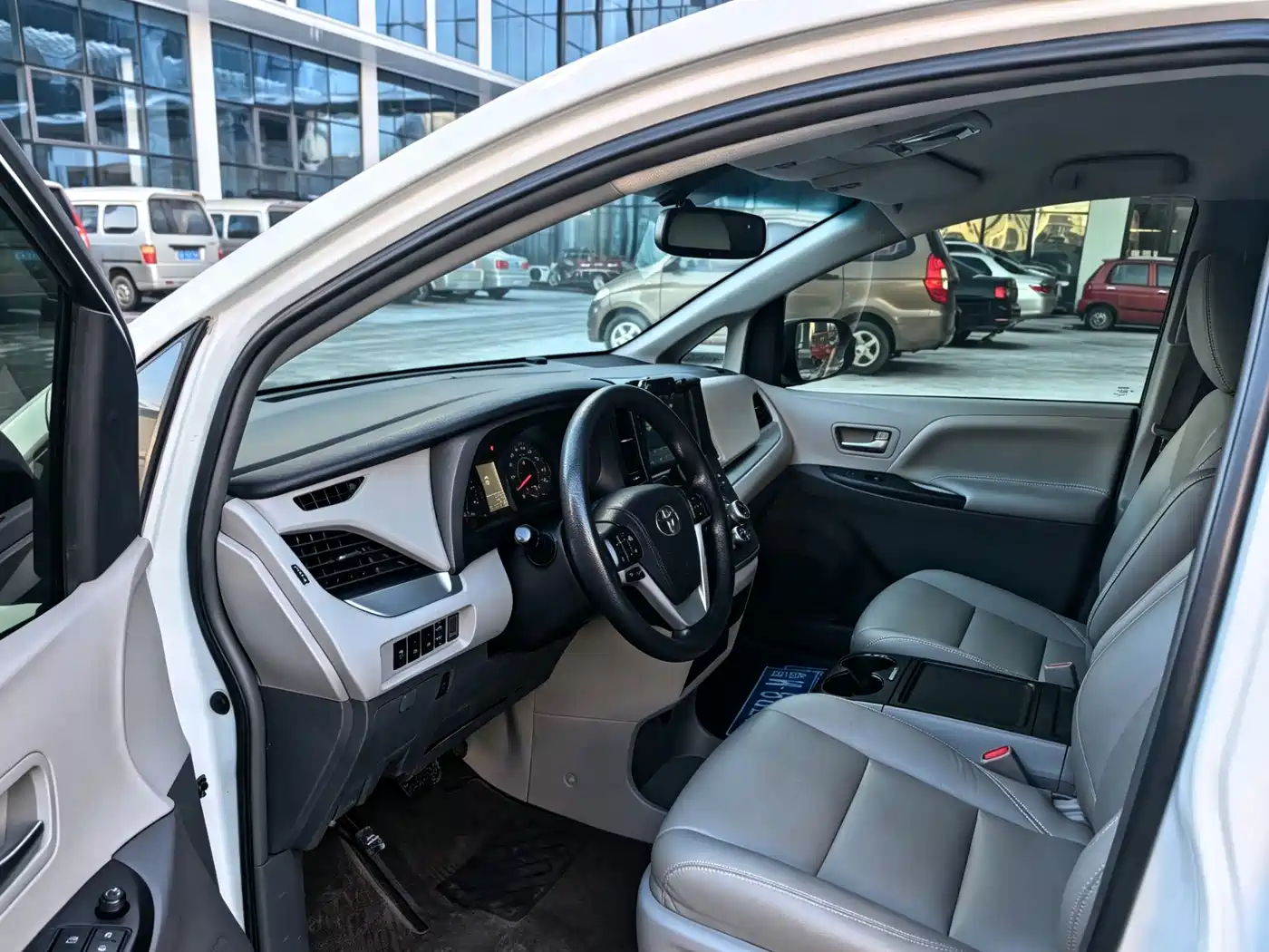 Toyota Sienna 2015 2015 3.5L 2WD LE