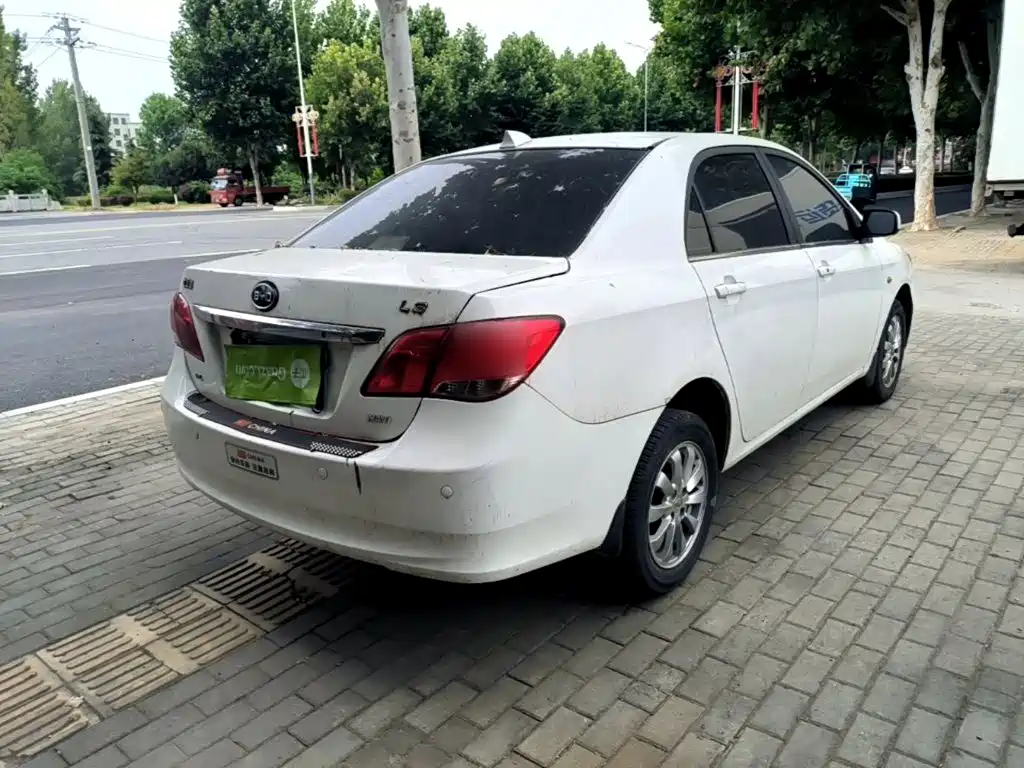 BYD L3 2015 2012 1.5L Manual Premium