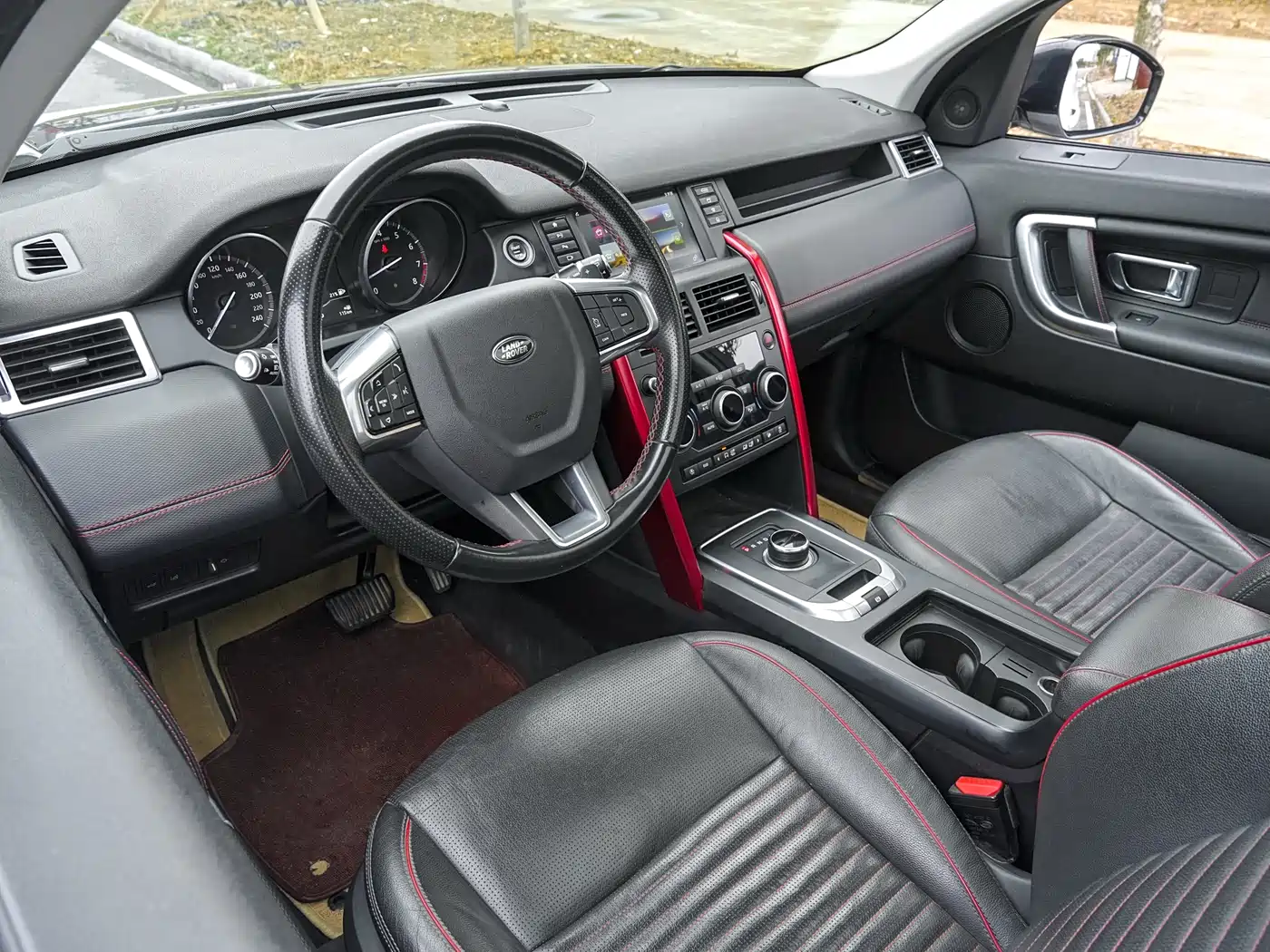 Фото 21 - Land Rover Discovery Sport