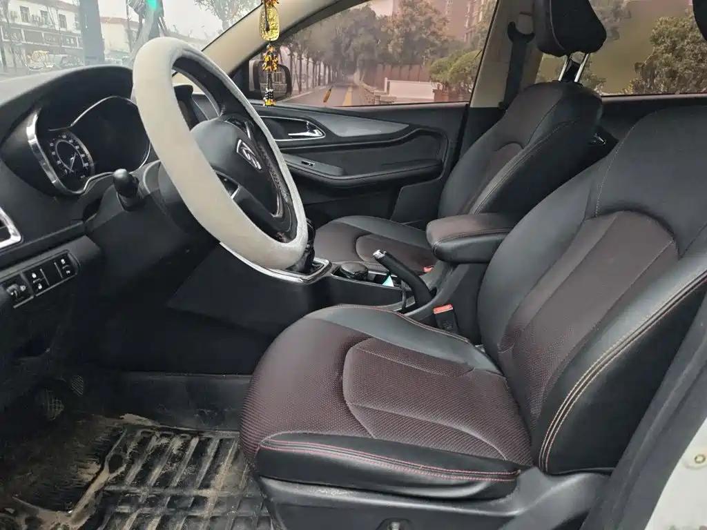 Baojun 560 2015 2015 1.8L Manual Elite
