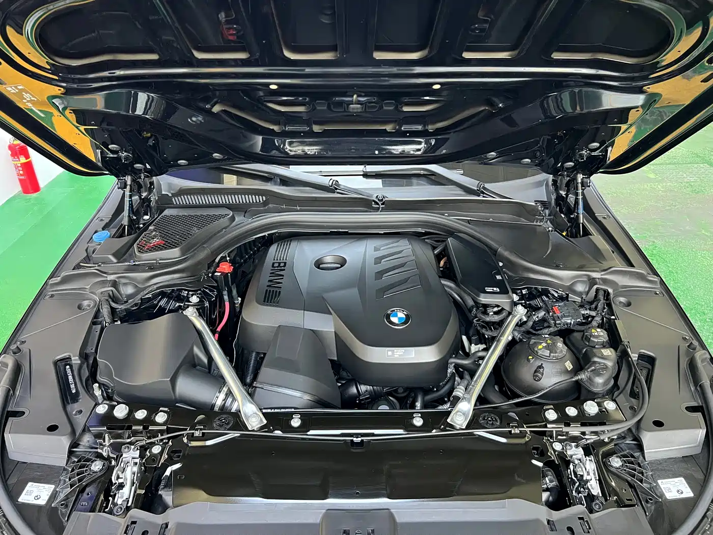 BMW 5 Series 2024 530Li Leading Model Luxury Package фото 21