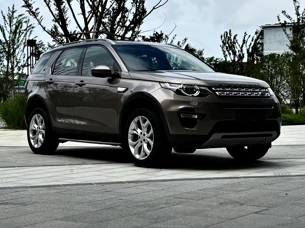 صورة 2 - Land Rover Discovery Sport
